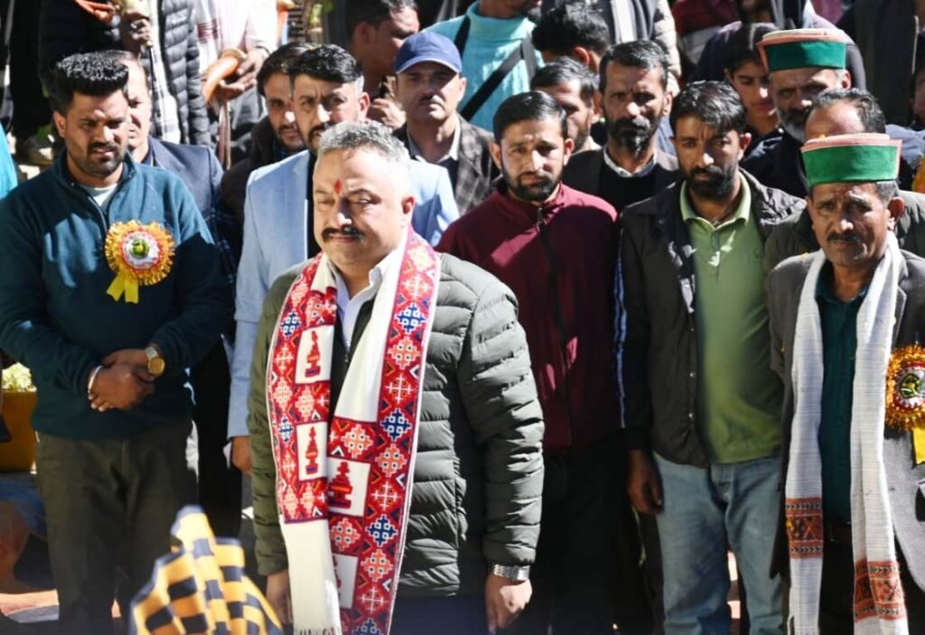 hp education minister honors young achievers3