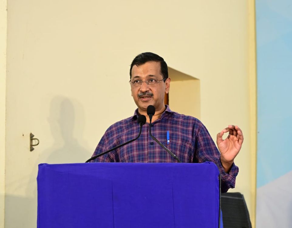 शराब नीति केस: केजरीवाल और सिसोदिया आरोप मुक्त शराब नीति केस: केजरीवाल और सिसोदिया आरोप मुक्त